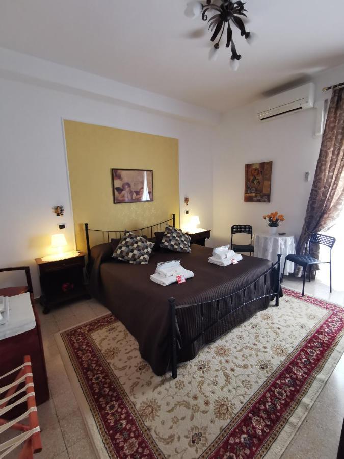B&B Divina Roma Exterior foto